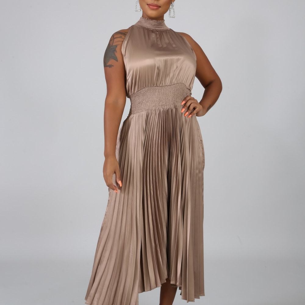 Monroe Dress - Picture 2 of 4